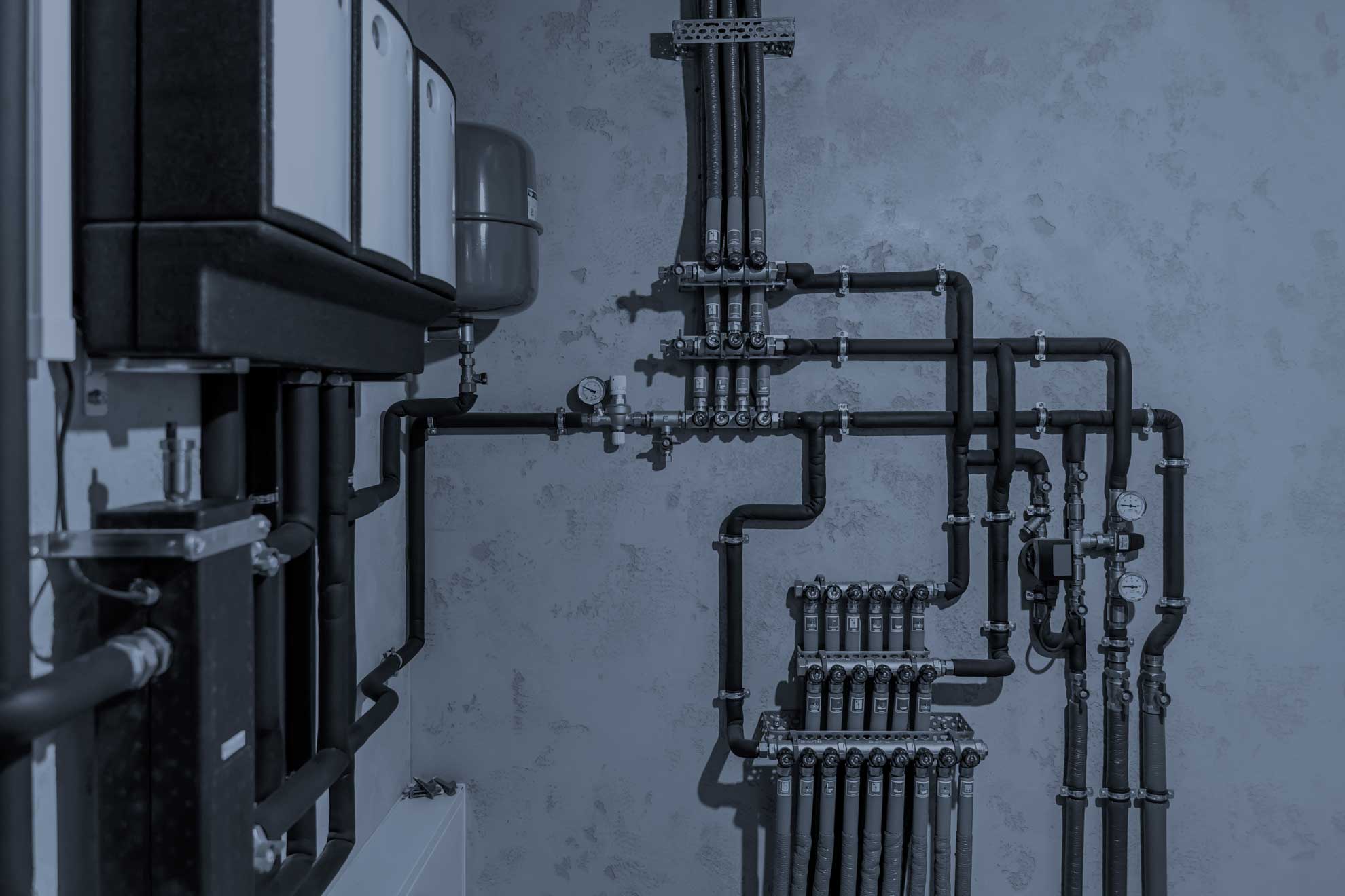 modern-autonomous-heating-system-boiler-room-2